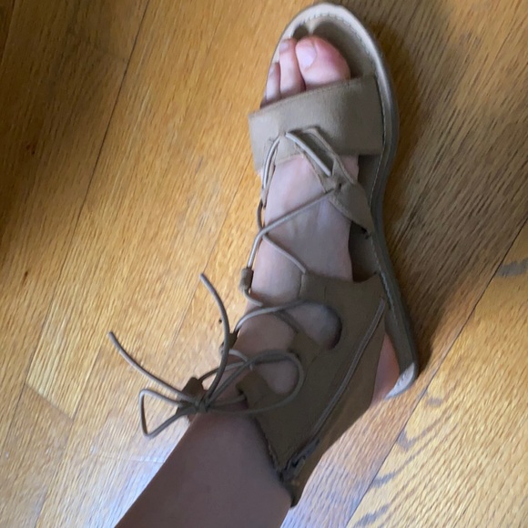 GAP Girls gladiator sandals - Picture 2 of 4